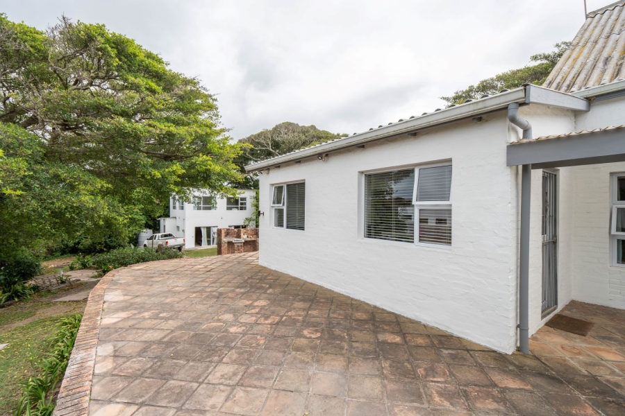 8 Bedroom Property for Sale in West Bank Eastern Cape